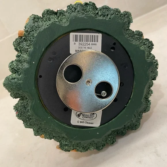 The San Francisco Music Box Company Christmas Tree Music Box - Picture 4 of 4